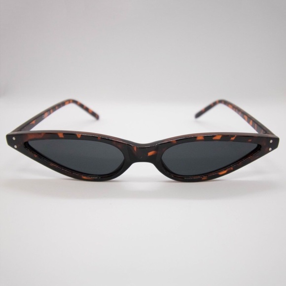 “Jenny” Retro Cat Eye Sunglasses Slim Shades - Picture 2 of 3